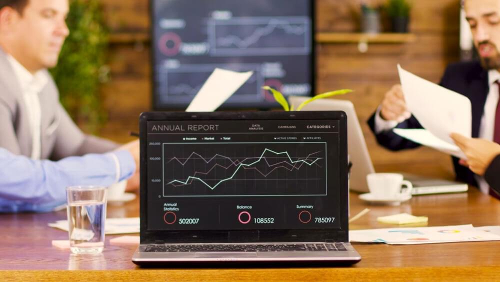 Converting the Influence Power of Social Media to Market Retail Stores